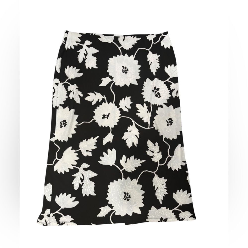 Women’s Plus Size Black/White Floral Maxi Long Skirt by NYCC-size 2X